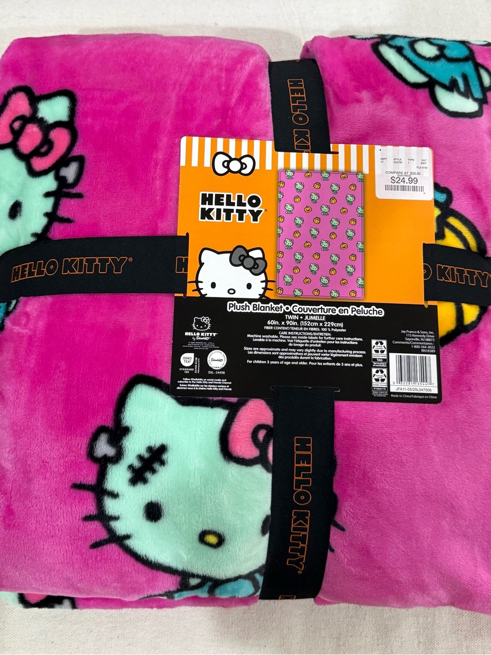Hello Kitty Frankie halloween blanket